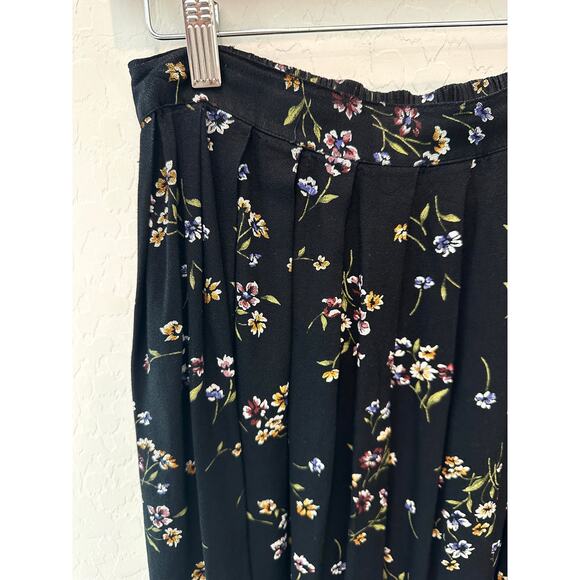 BRIGGS NEW YORK | Vintage Black Floral Pleated Midi Skirt | Size 12 - Picture 2 of 7
